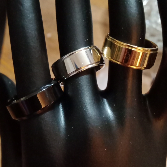 Set of 3 Rings/ Wedding Bands - Picture 1 of 4